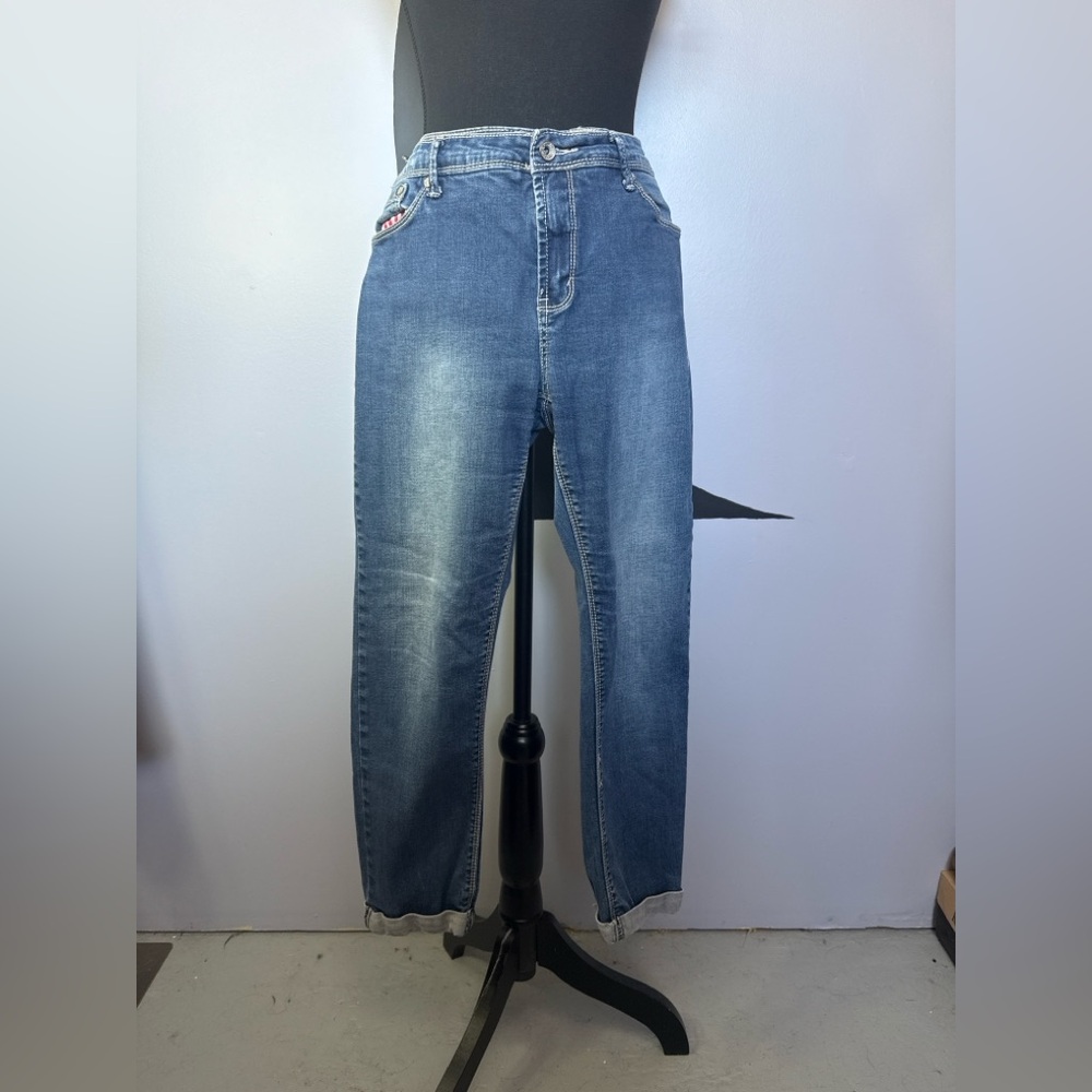 31) Lois Medium Wash Straight Leg Jeans | Mid Rise Cuffed Denim - Picture 4 of 8